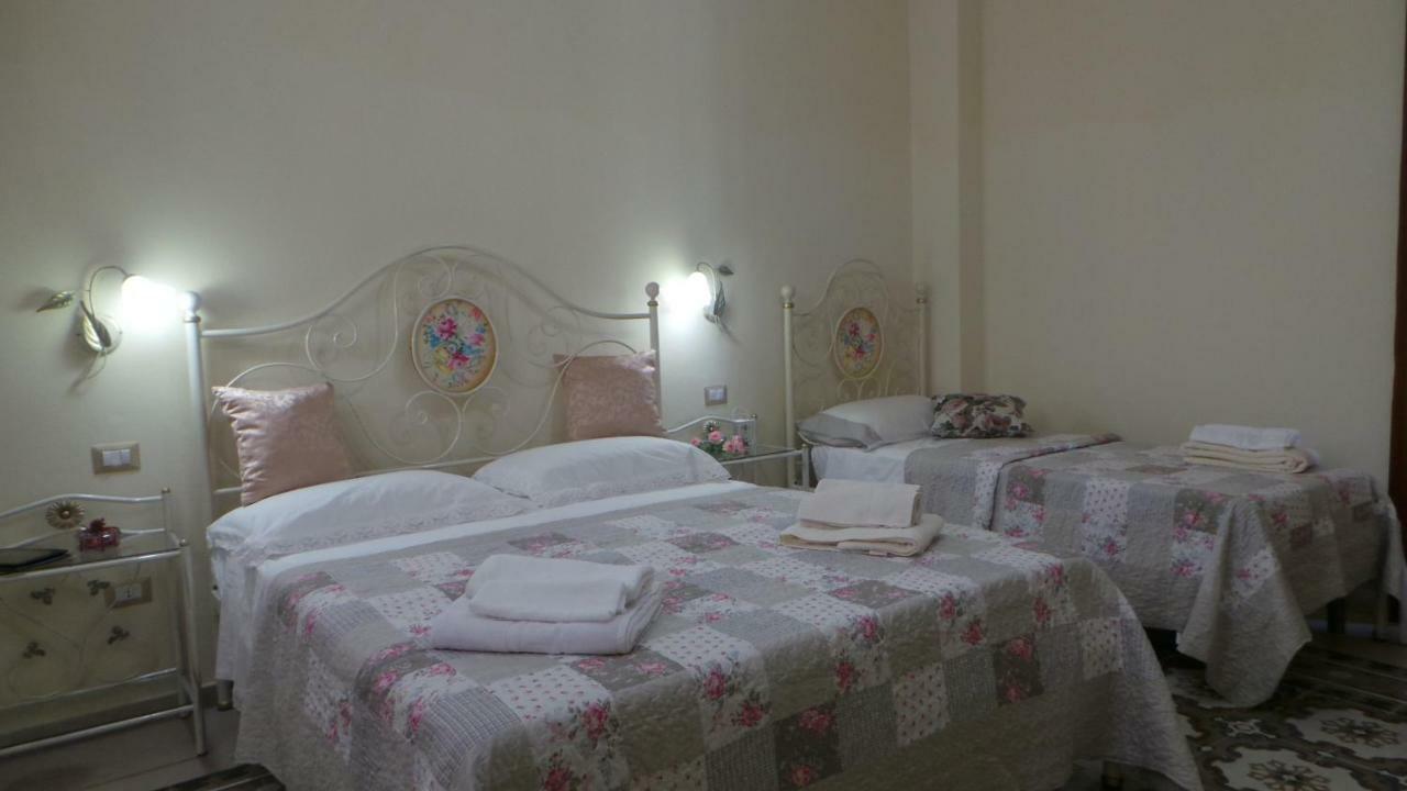 Oasi Ottocento Bed and Breakfast Quartu SantʼElena Buitenkant foto